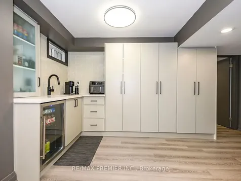 49 Twinberry Crescent Vaughan ON L4L 3X5