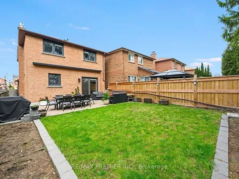 49 Twinberry Crescent Vaughan ON L4L 3X5