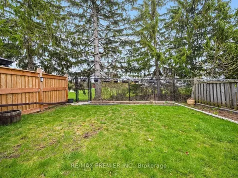 49 Twinberry Crescent Vaughan ON L4L 3X5