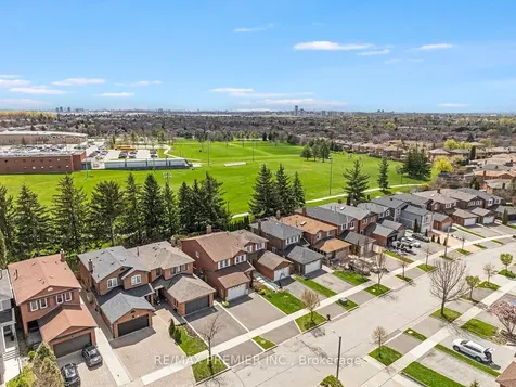 49 Twinberry Crescent Vaughan ON L4L 3X5
