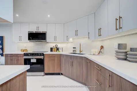 1 Clark Avenue W Vaughan ON L4J 7Y6