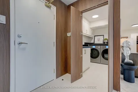 1 Clark Avenue W Vaughan ON L4J 7Y6