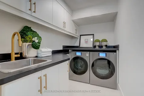 1 Clark Avenue W Vaughan ON L4J 7Y6