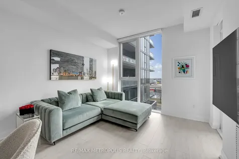 10 Gatineau Drive Vaughan ON L4J 0L2