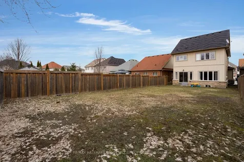 298 Greenwood Drive Essa ON L3W 0E8