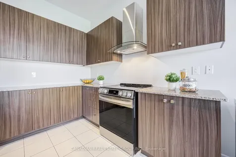 22 Schwalm Crescent New Tecumseth ON L0G 1W0