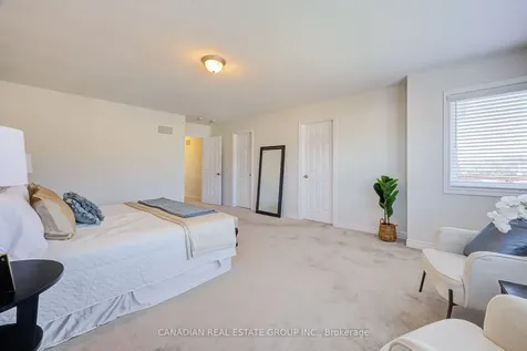 22 Schwalm Crescent New Tecumseth ON L0G 1W0
