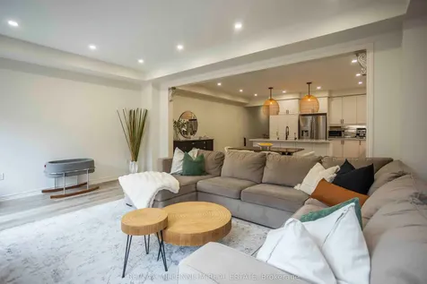 95 Wesmina Avenue Whitchurch-stouffville ON L4A 4W5