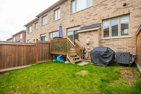 95 Wesmina Avenue Whitchurch-stouffville ON L4A 4W5