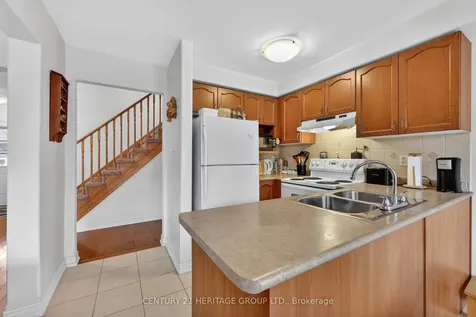 32 Mcmulkin Street New Tecumseth ON L9R 0A9