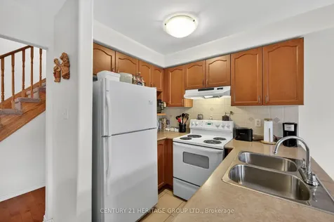 32 Mcmulkin Street New Tecumseth ON L9R 0A9