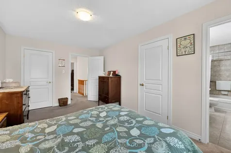 32 Mcmulkin Street New Tecumseth ON L9R 0A9