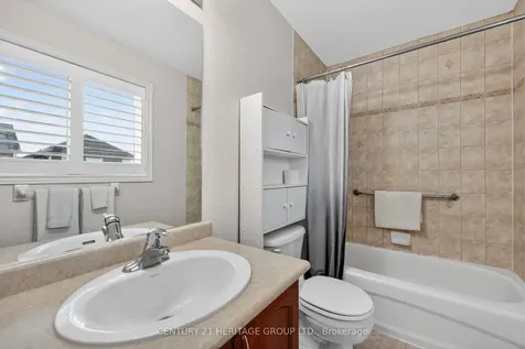 32 Mcmulkin Street New Tecumseth ON L9R 0A9