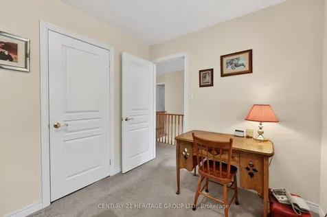32 Mcmulkin Street New Tecumseth ON L9R 0A9
