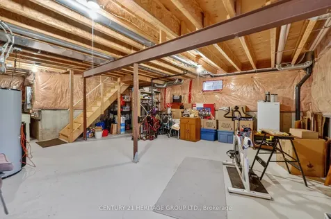 32 Mcmulkin Street New Tecumseth ON L9R 0A9