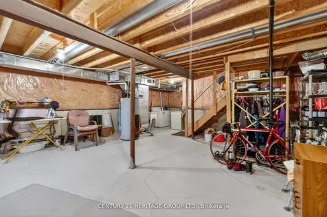 32 Mcmulkin Street New Tecumseth ON L9R 0A9