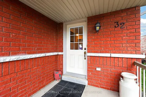 32 Mcmulkin Street New Tecumseth ON L9R 0A9