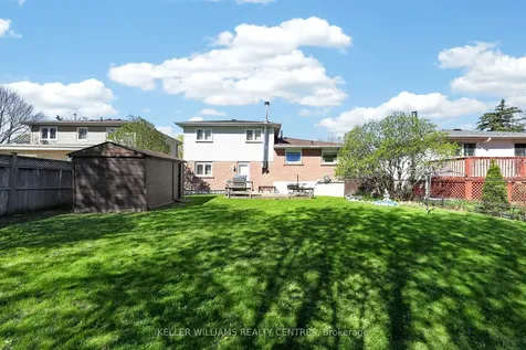 13 Laurentide Avenue Aurora ON L4G 3B3
