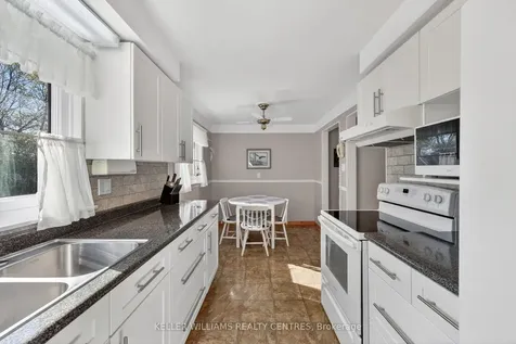 13 Laurentide Avenue Aurora ON L4G 3B3