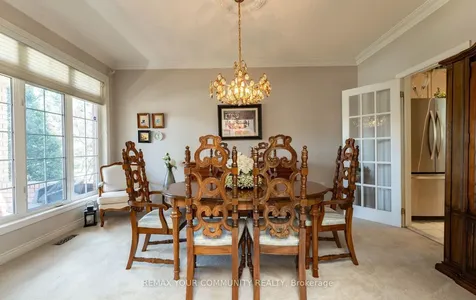 863 Shadrach Drive Newmarket ON L3X 2H3