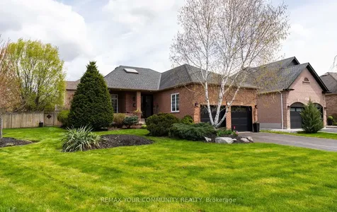 863 Shadrach Drive Newmarket ON L3X 2H3