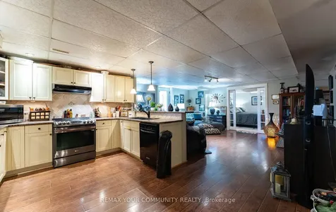 863 Shadrach Drive Newmarket ON L3X 2H3