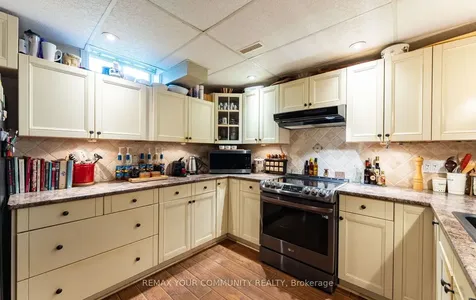 863 Shadrach Drive Newmarket ON L3X 2H3