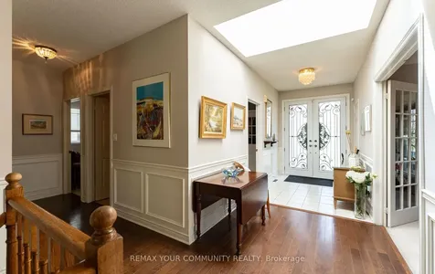 863 Shadrach Drive Newmarket ON L3X 2H3