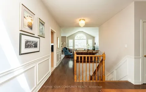 863 Shadrach Drive Newmarket ON L3X 2H3