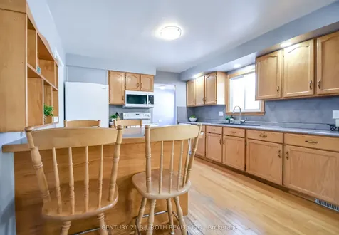 2246 Richardson Street Innisfil ON L9S 1G5