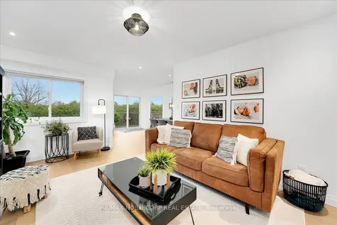 128 Mccauley Court Newmarket ON L3Y 7W2