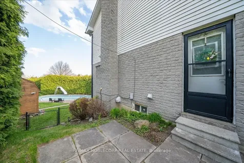 128 Mccauley Court Newmarket ON L3Y 7W2
