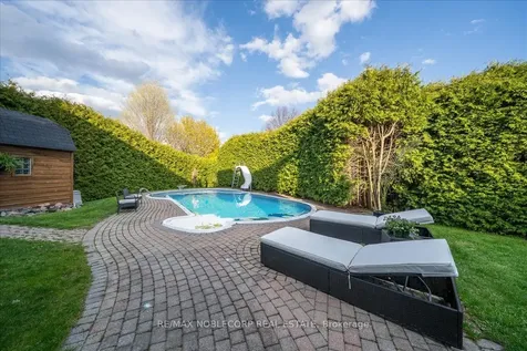128 Mccauley Court Newmarket ON L3Y 7W2