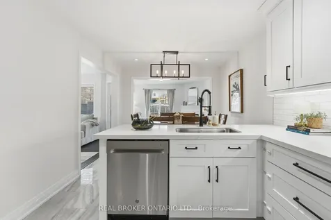 55 Christina Crescent Bradford West Gwillimbury ON L3Z 0B1