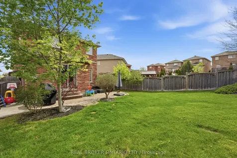 55 Christina Crescent Bradford West Gwillimbury ON L3Z 0B1