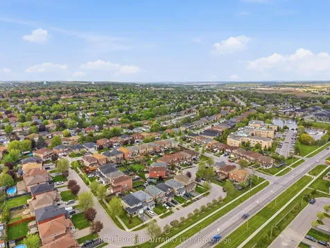 55 Christina Crescent Bradford West Gwillimbury ON L3Z 0B1
