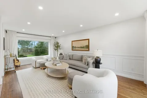 8 Simon Henry Avenue King ON L0G 1N0