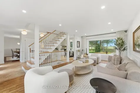8 Simon Henry Avenue King ON L0G 1N0