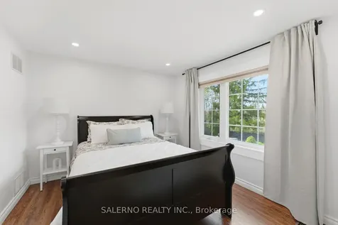 8 Simon Henry Avenue King ON L0G 1N0