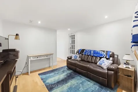 8 Simon Henry Avenue King ON L0G 1N0
