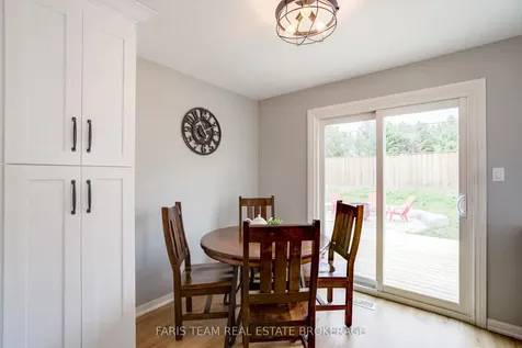 28 Stonemount Crescent Essa ON L0M 1B4
