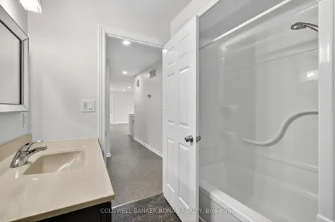 118 Queen Street Bradford West Gwillimbury ON L3Z 1L3