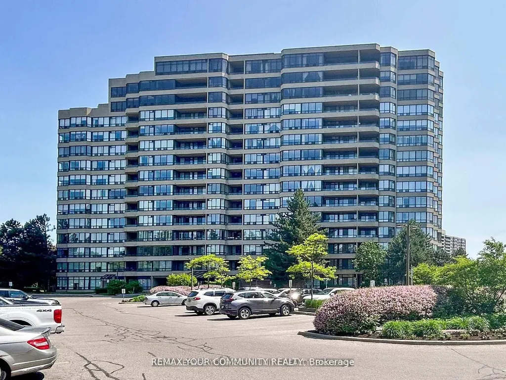 32 Clarissa Drive Richmond Hill ON L4C 9R7