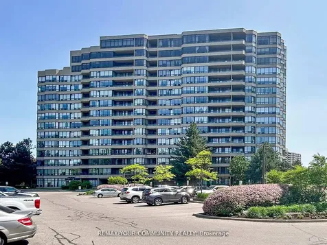 32 Clarissa Drive Richmond Hill ON L4C 9R7