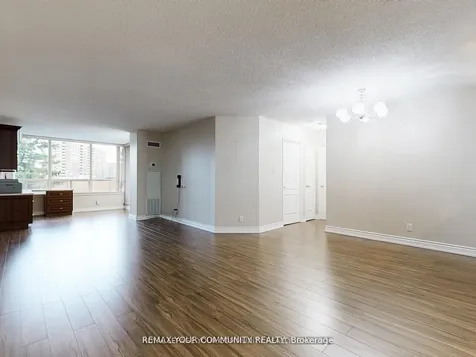 32 Clarissa Drive Richmond Hill ON L4C 9R7