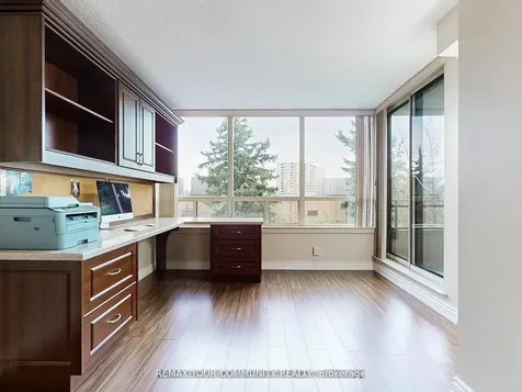 32 Clarissa Drive Richmond Hill ON L4C 9R7