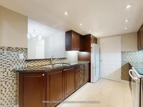 32 Clarissa Drive Richmond Hill ON L4C 9R7