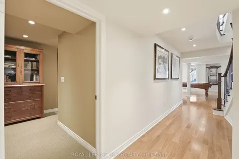 6 Danbrook Court Aurora ON L4G 7S8