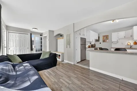 266 Kenwood Avenue Georgina ON L4P 2X5