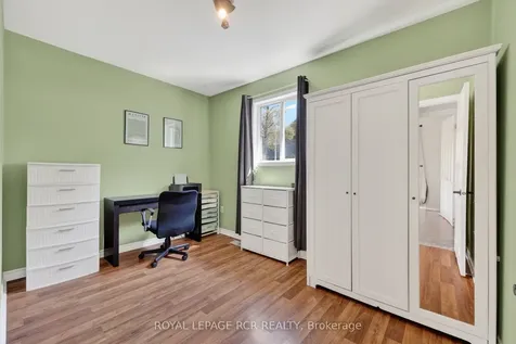 266 Kenwood Avenue Georgina ON L4P 2X5